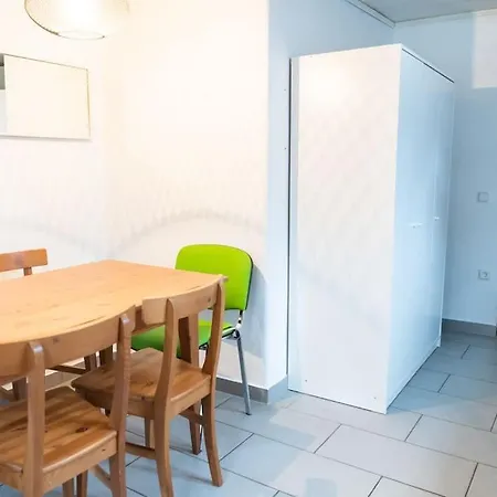 Kleines Haeuschen Fuer Monteure Wörrstadt